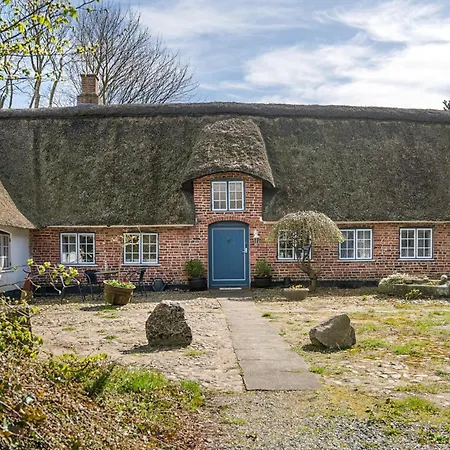 Holiday home Spacious Near For 11